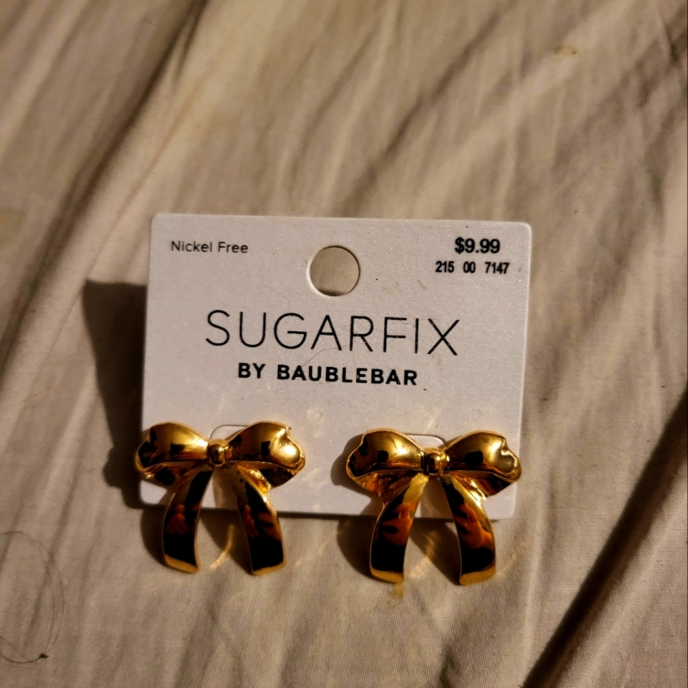 Sugar fix bow earrings